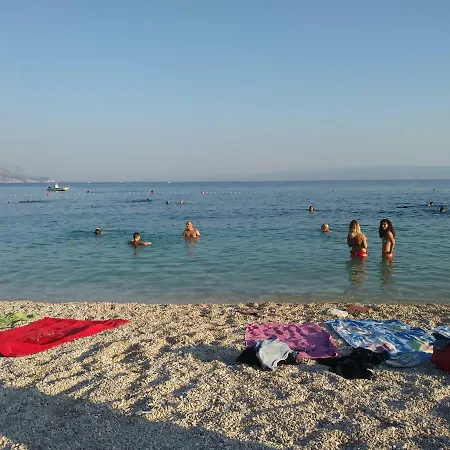 아파트 Residential *